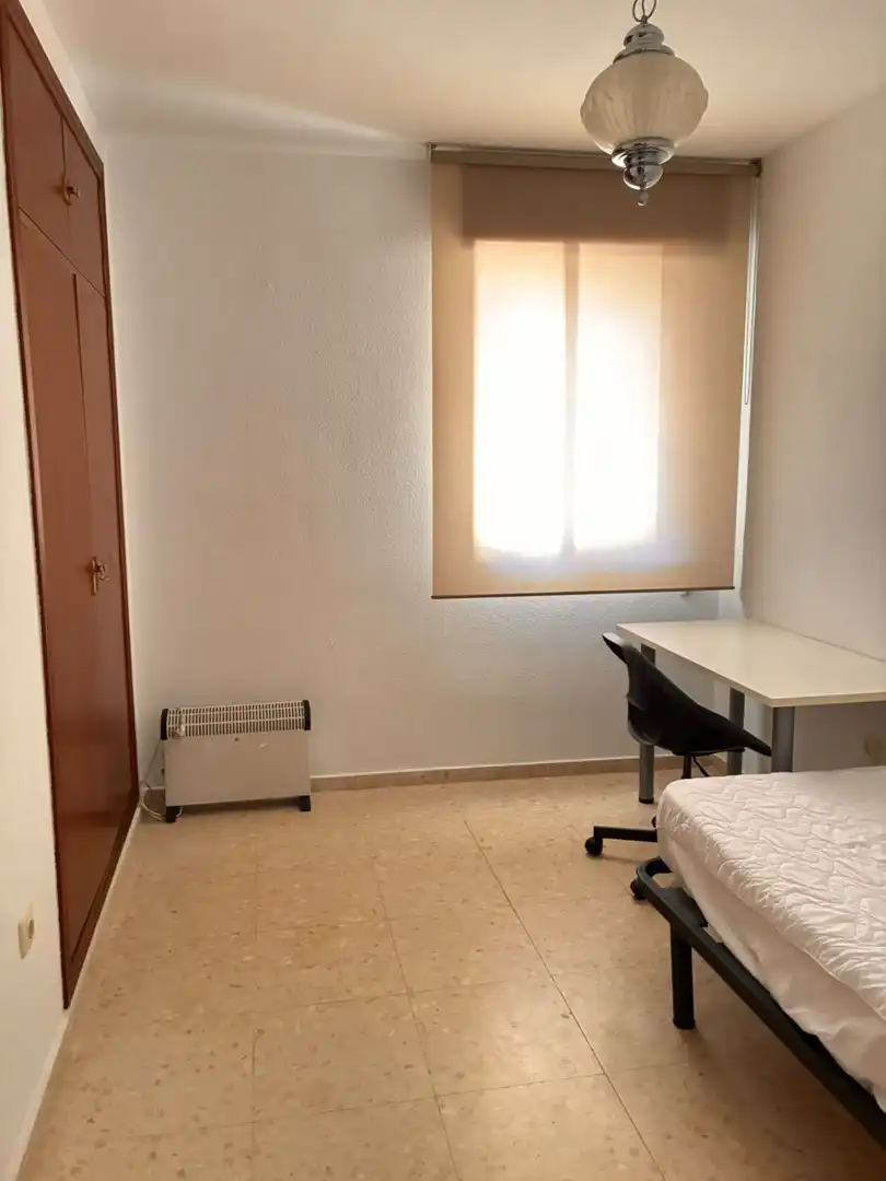 Piso con terraza en alquiler en Maria Auxiliadora - Barriada de Llera, imagen 10