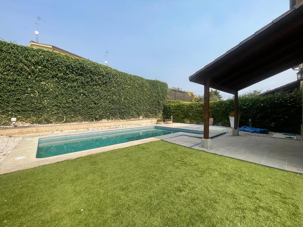 Piscina de Casa adosada en venda en Sada (A Coruña) amb Calefacció, Jardí privat i Piscina