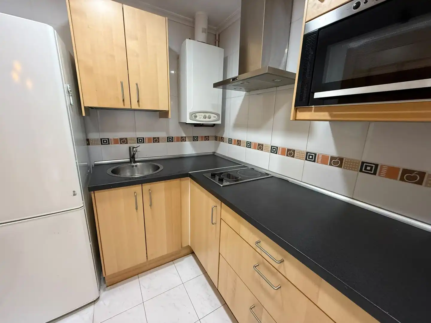 Cocina de Piso en venta en Hazas de Cesto con Calefacción, Terraza y Piscina comunitaria