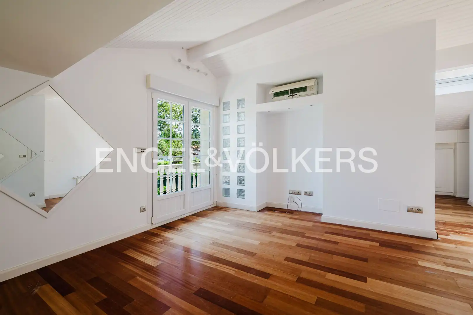 Sala de estar de Finca rústica en venta en Hendaye con Aire acondicionado, Calefacción y Jardín privado