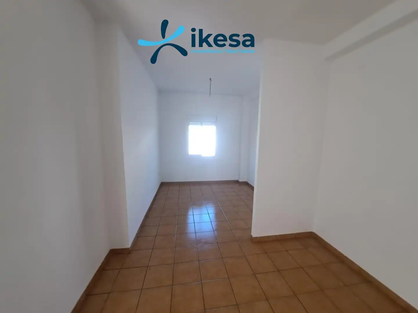 Casa adosada en venta en Bonares