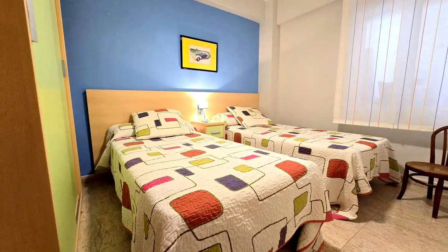 Schlafzimmer von Wohnungen zur Miete in Gandia mit Terrasse und Möbliert