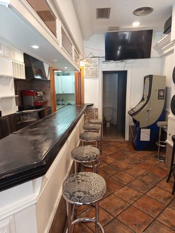 Local comercial en Alquiler en Travesía de la Cendea de Olza, 2 en Chantrea