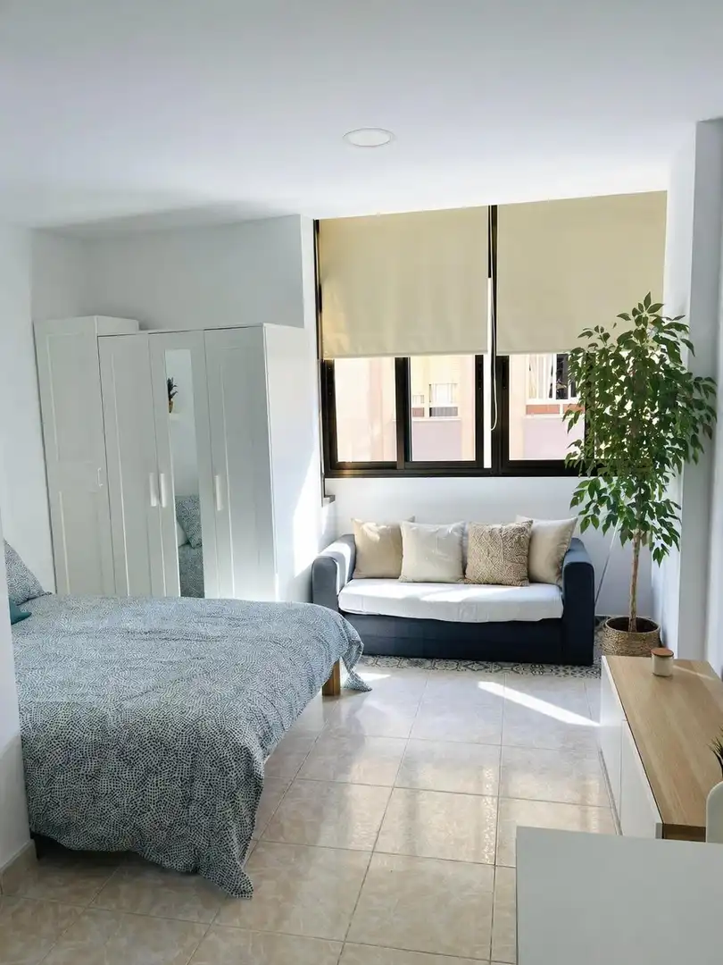 Habitación de Estudio de alquiler en Las Palmas de Gran Canaria con Amueblado