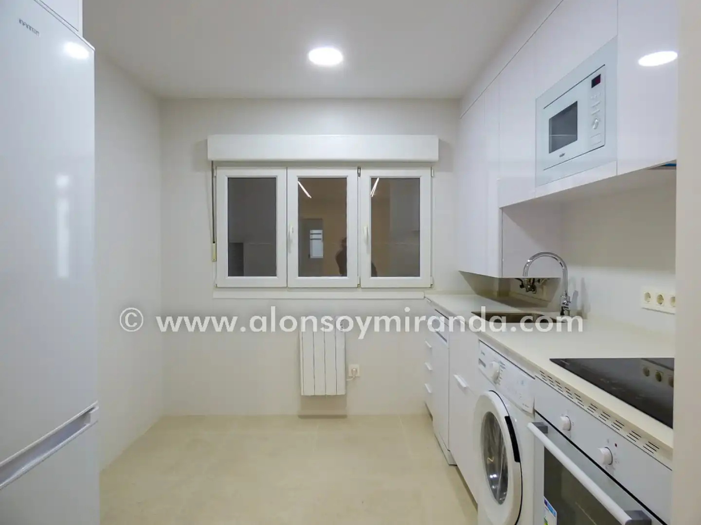 Küche von Wohnung zur Miete in Gijón  mit Heizung und Abstellraum