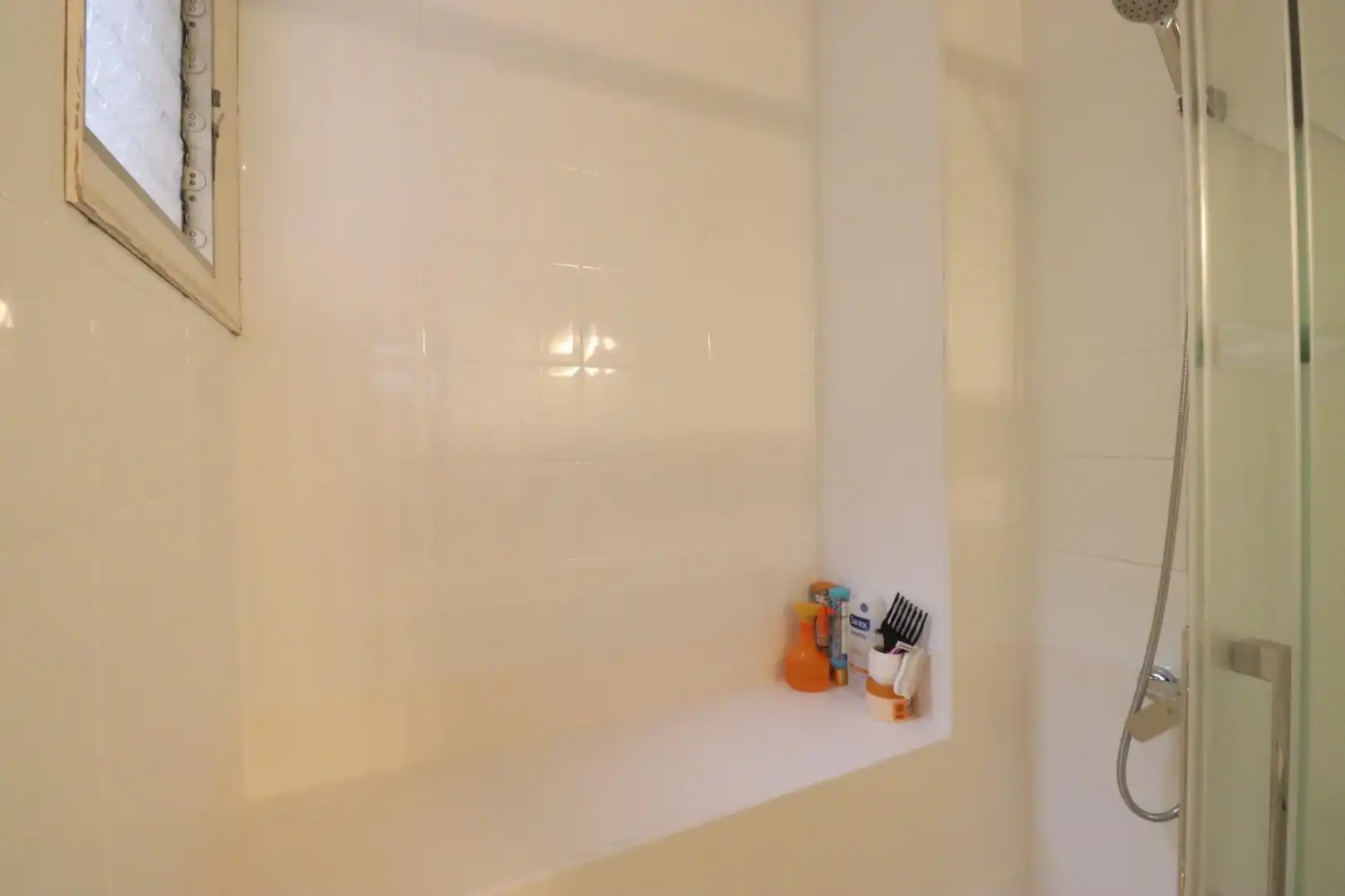 Badezimmer von Erdgeschoss zum Verkauf in Sabadell mit Klimaanlage, Heizung und Terrasse
