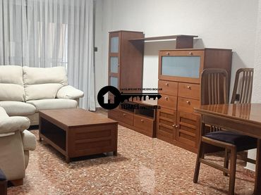 Piso con balcón en alquiler en Ensanche - Franciscanos