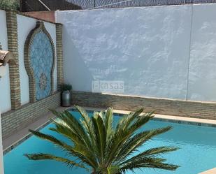 Piscina de Casa adosada en venda en Jerez de la Frontera amb Aire condicionat, Terrassa i Traster