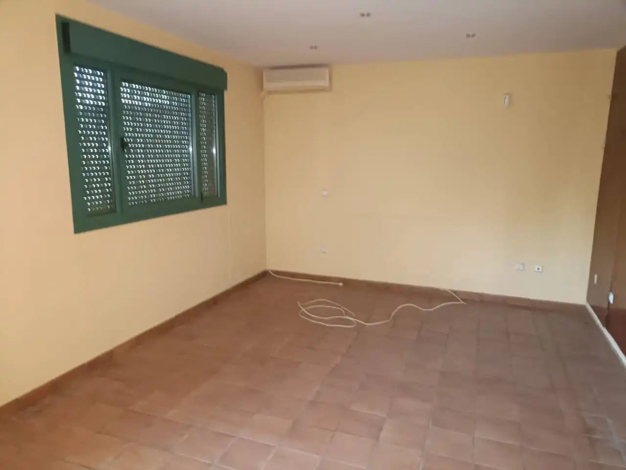 Terraced house with pool for sale in Calle Almendros, imagen 13