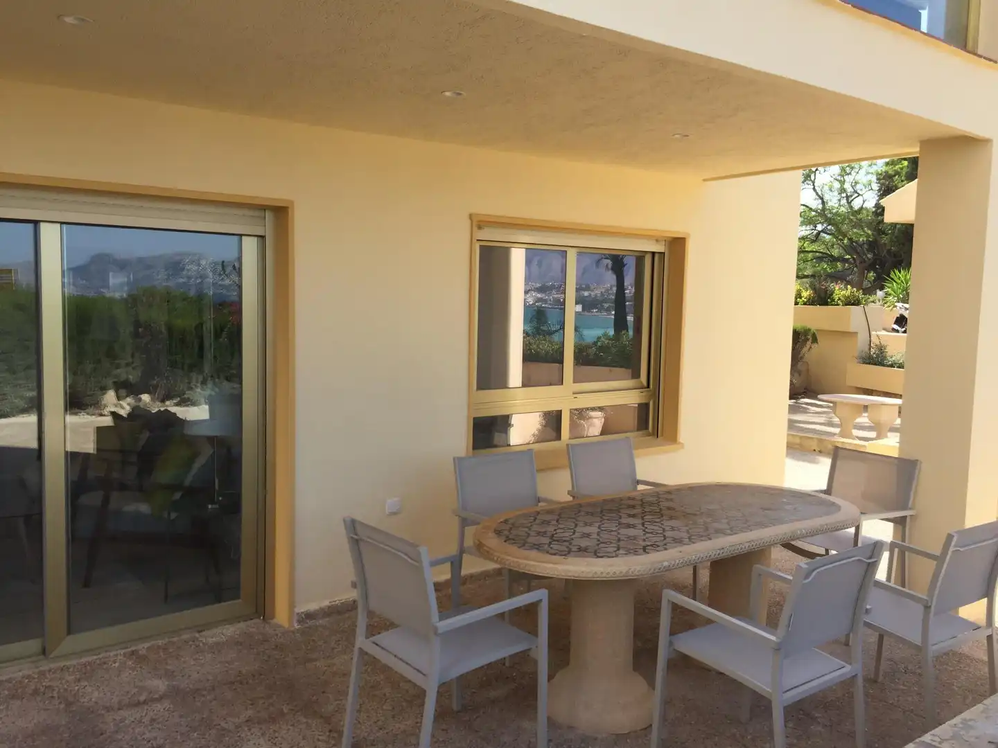 Terrasse von Erdgeschoss zum Verkauf in L'Alfàs del Pi mit Klimaanlage, Heizung und Privatgarten
