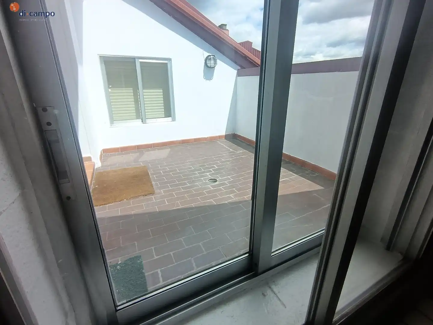 Balcony of Attic for rent in Valladolid  with Heating, Terrace and Storage room