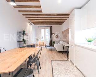 Sala d'estar de Apartament de lloguer en  Barcelona Capital amb Aire condicionat, Calefacció i Parquet