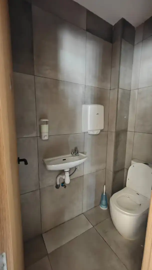 Gewerbefläche zum Verkauf in Carrer de Cubelles 3, imagen 8