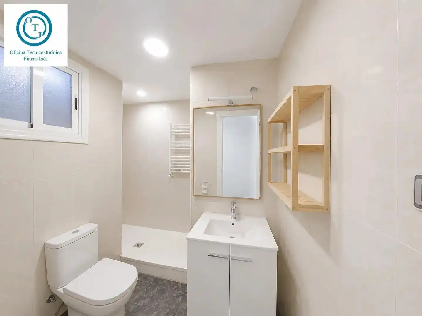 Badezimmer von Wohnung zum Verkauf in Ripollet mit Klimaanlage und Heizung