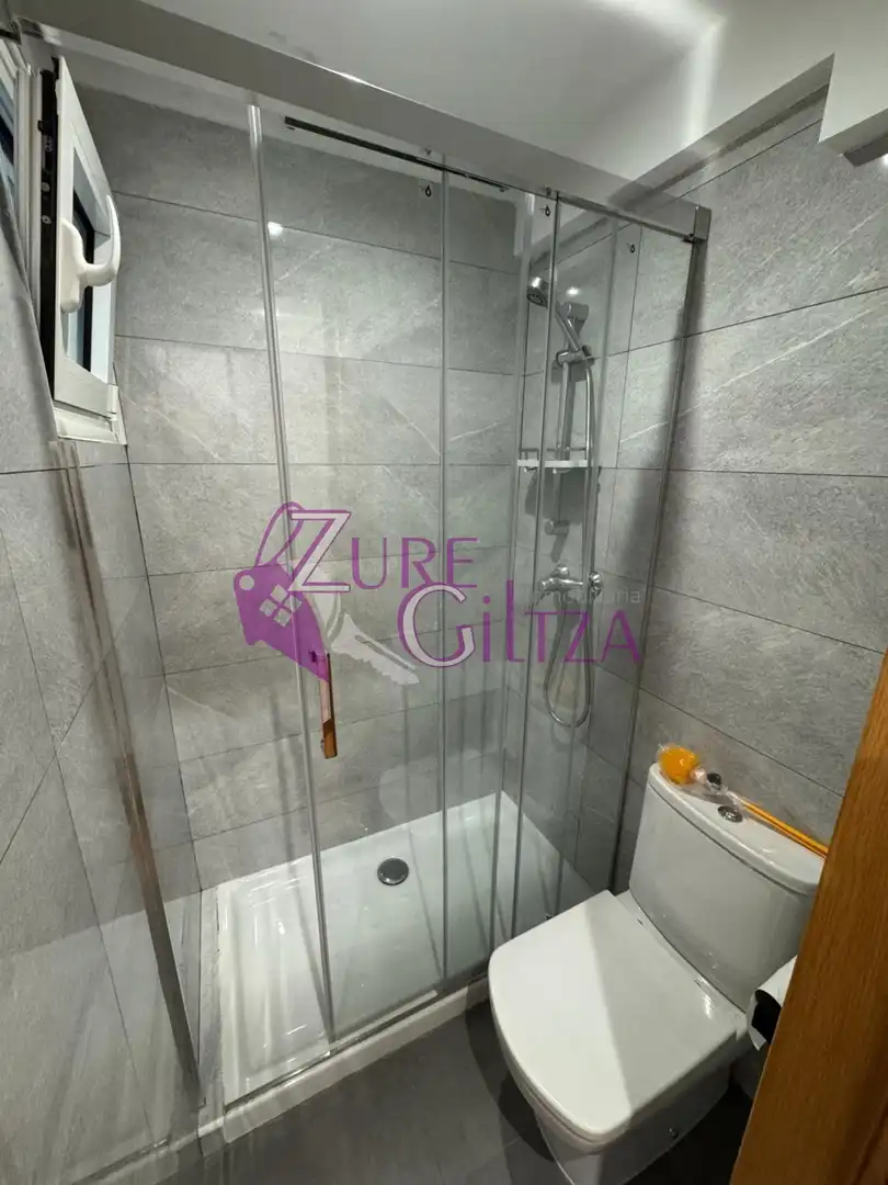 Bathroom of Flat for sale in Durango  with Heating and Furnished