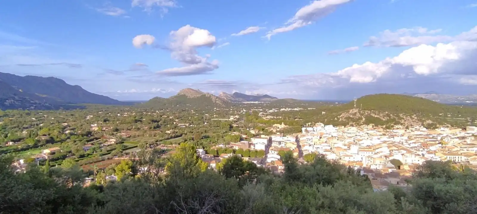 Außenansicht von Einfamilien-Reihenhaus zum Verkauf in Pollença mit Klimaanlage, Heizung und Terrasse