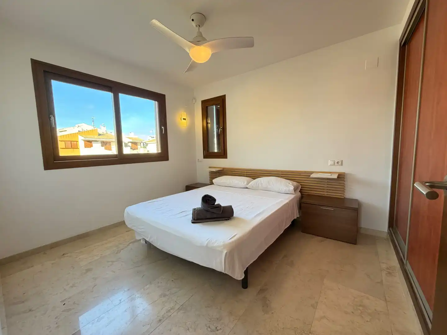 Schlafzimmer von Wohnung zur Miete in Playa del Acequión, Náufragos y Rocío del Mar