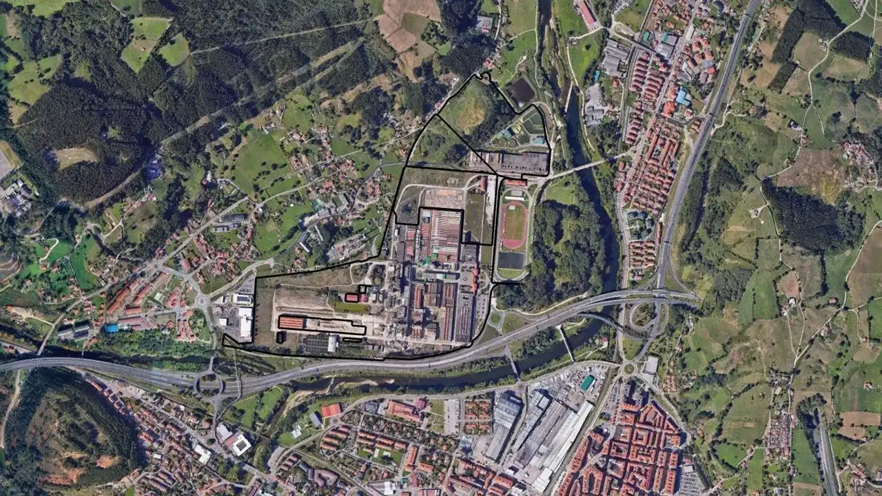 Local comercial en venta en Barrio Viveda-Riaño, imagen 4
