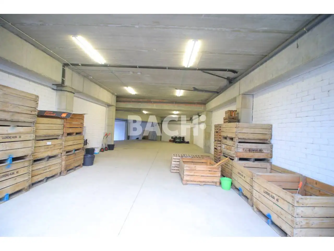Local de alquiler en Calldetenes