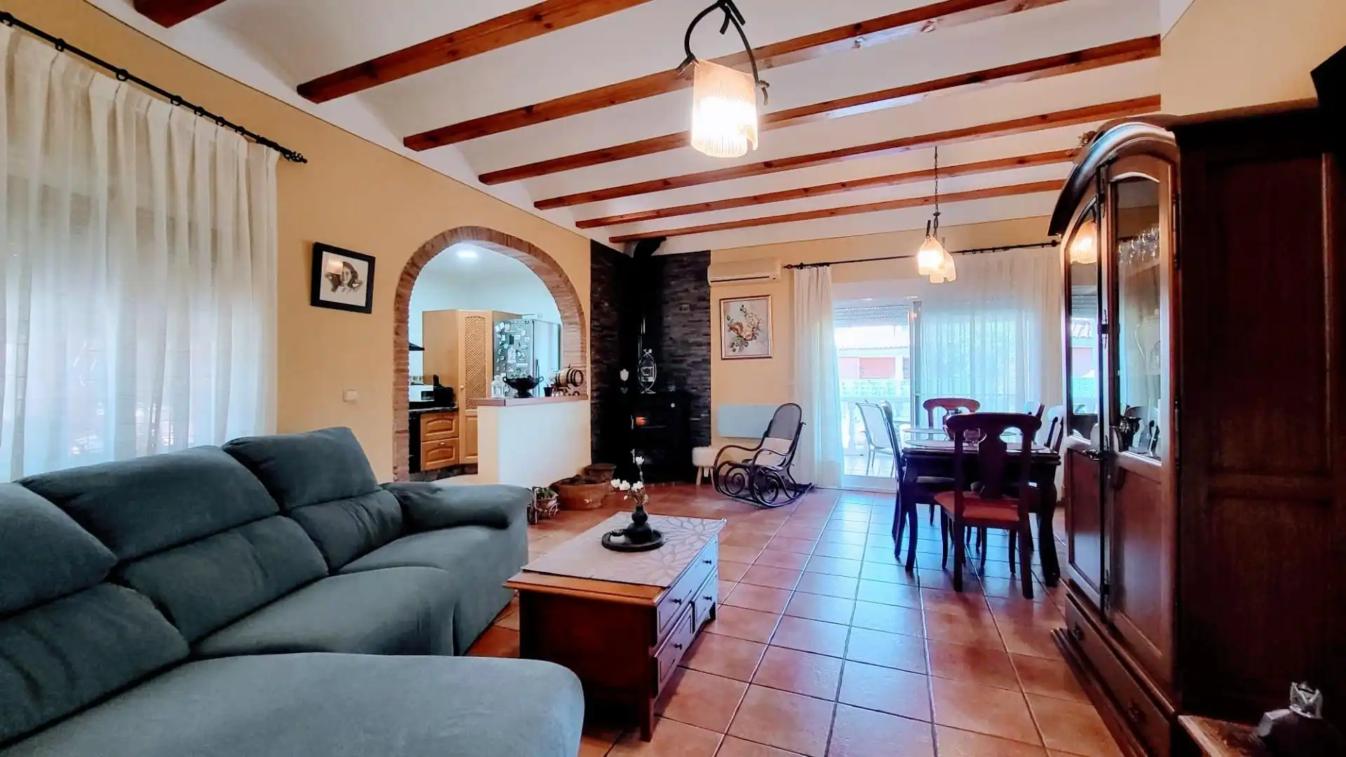 Sala de estar de Casa o chalet en venta en Ador con Aire acondicionado, Calefacción y Jardín privado