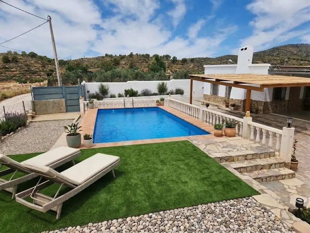 Swimming pool of Houses for sale in Monóvar  / Monòver  with Air Conditioner, Heating and Private garden