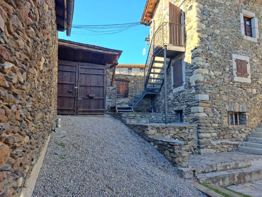 Vista exterior de Dúplex en venda en Guils de Cerdanya amb Calefacció, Parquet i Traster