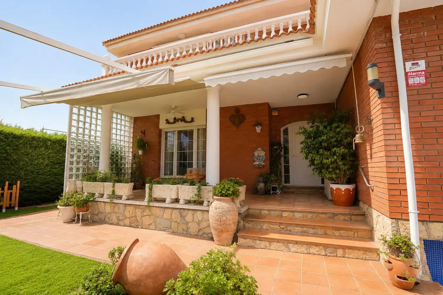 Vista exterior de Casa o chalet en venta en Mont-roig del Camp con Aire acondicionado, Calefacción y Jardín privado