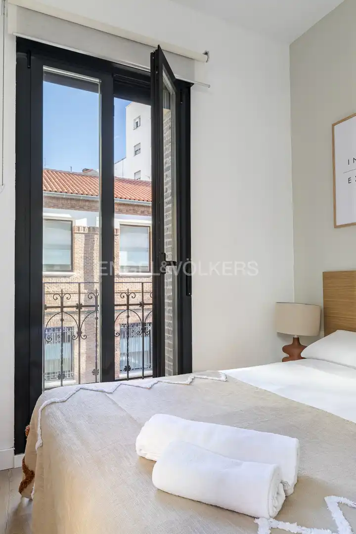 Terrassa de Apartament de lloguer en Madrid amb Aire condicionat, Calefacció i Moblat