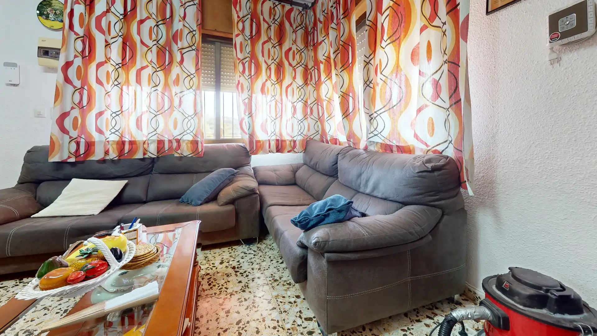 Sala d'estar de Casa o xalet en venda en Vilamarxant amb Aire condicionat, Jardí privat i Terrassa