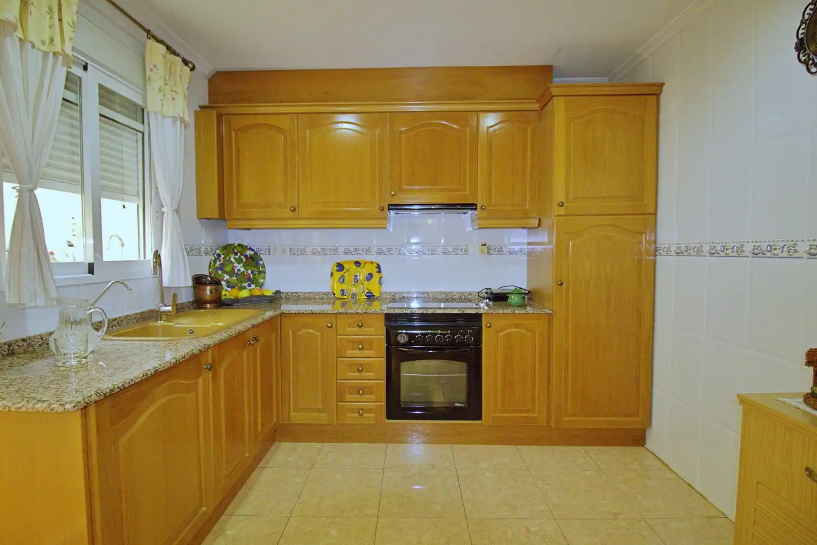 Cuina de Casa o xalet en venda en Albatera amb Aire condicionat, Calefacció i Jardí privat