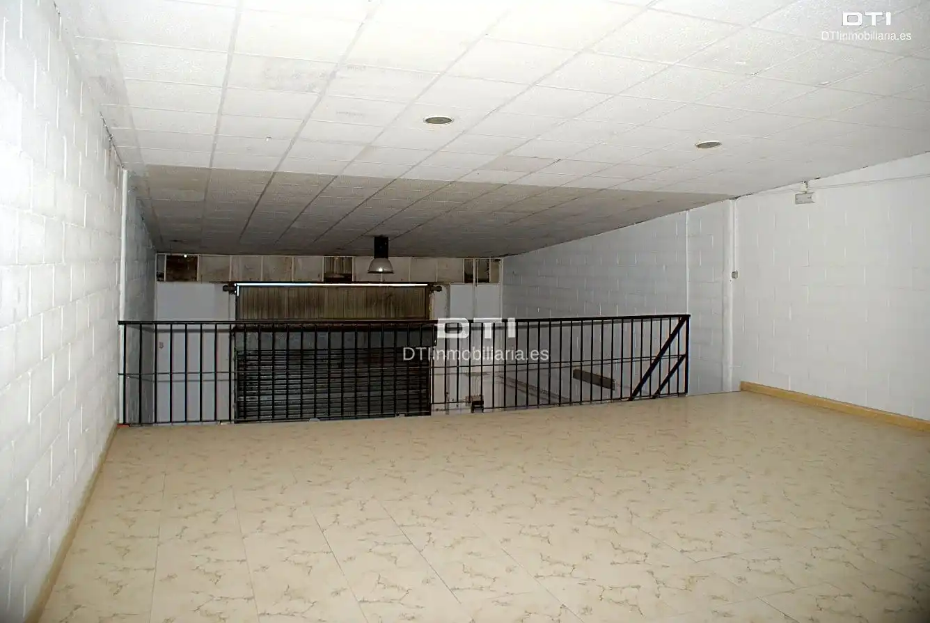 Nave industrial en venta en Huelva