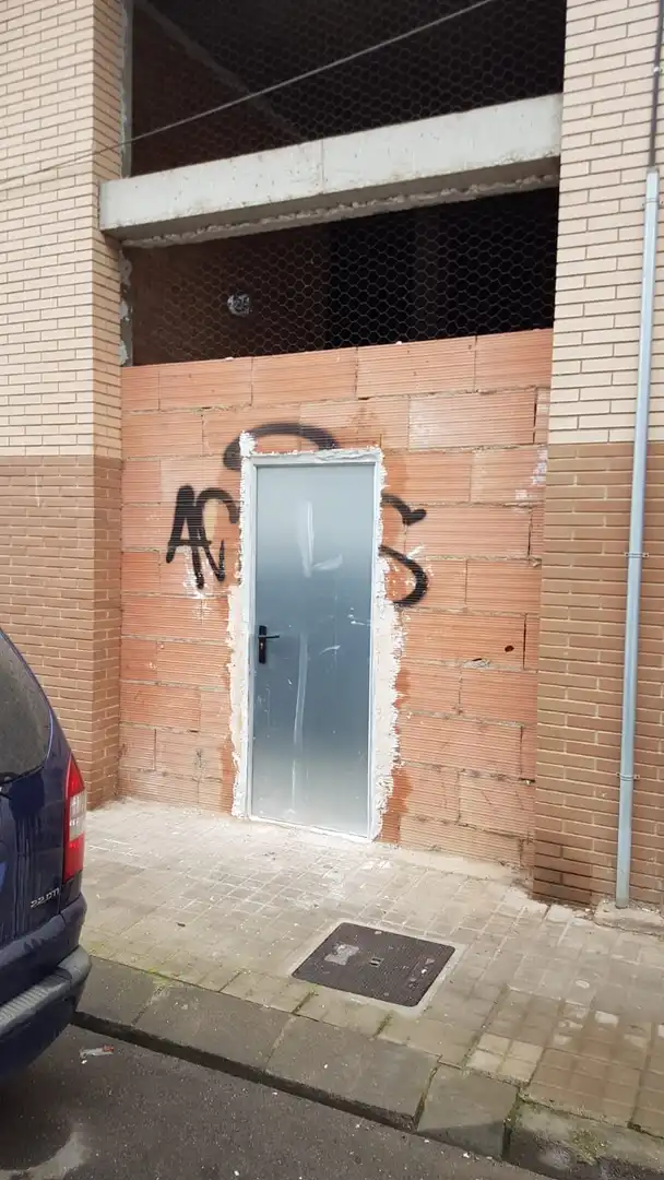 Local comercial en venda a C/ Teodoro Bardaji, imagen 2