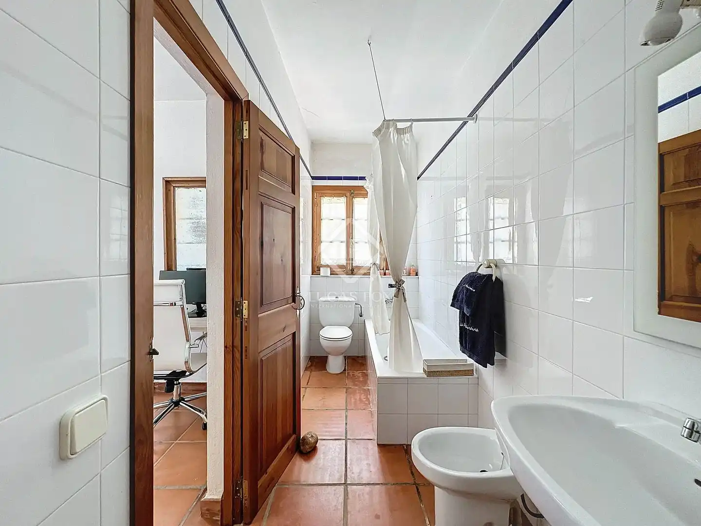 Badezimmer von Country house zum Verkauf in Es Mercadal mit Heizung, Privatgarten und Terrasse
