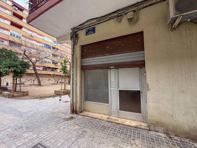 Local comercial en Alquiler en Calle Ayelo de Malferit, 2 en Malilla
