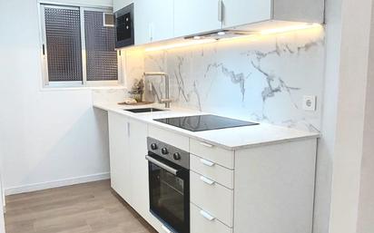 Kitchen of Flat for sale in L'Hospitalet de Llobregat  with Balcony