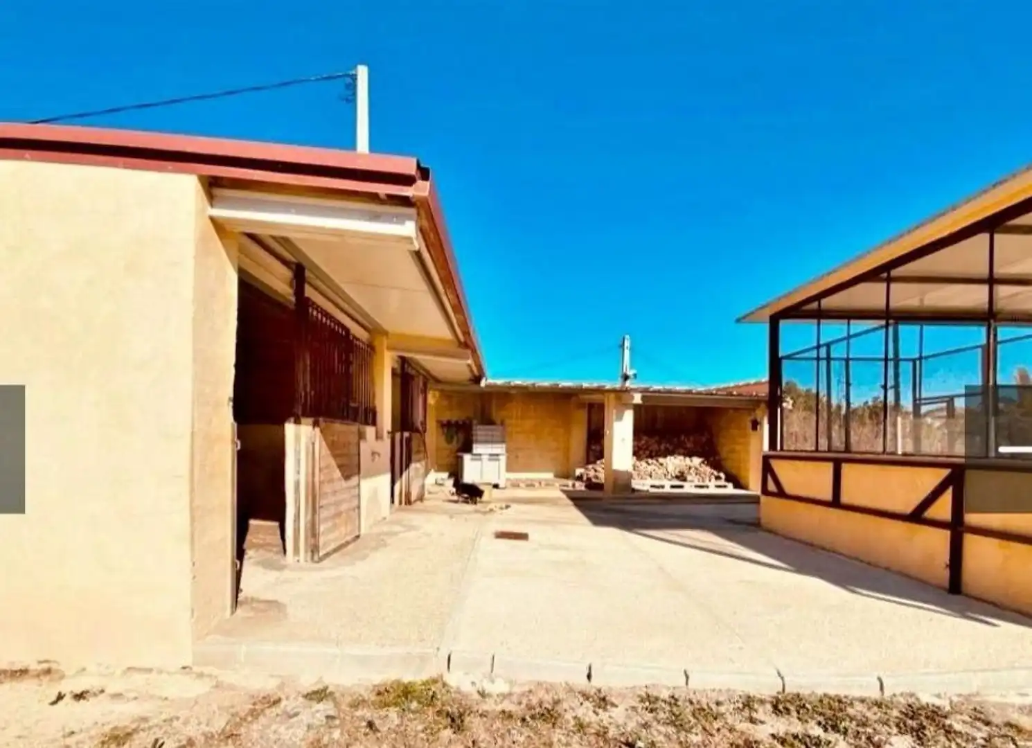 Vista exterior de Casa o xalet en venda en Albaida amb Aire condicionat, Jardí privat i Traster