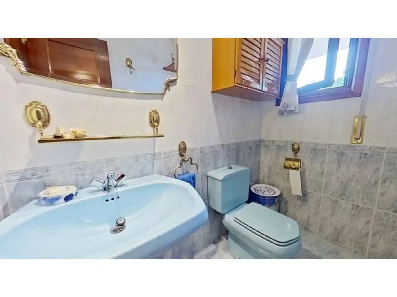 Bathroom of Houses for sale in Berango, Bizkaia