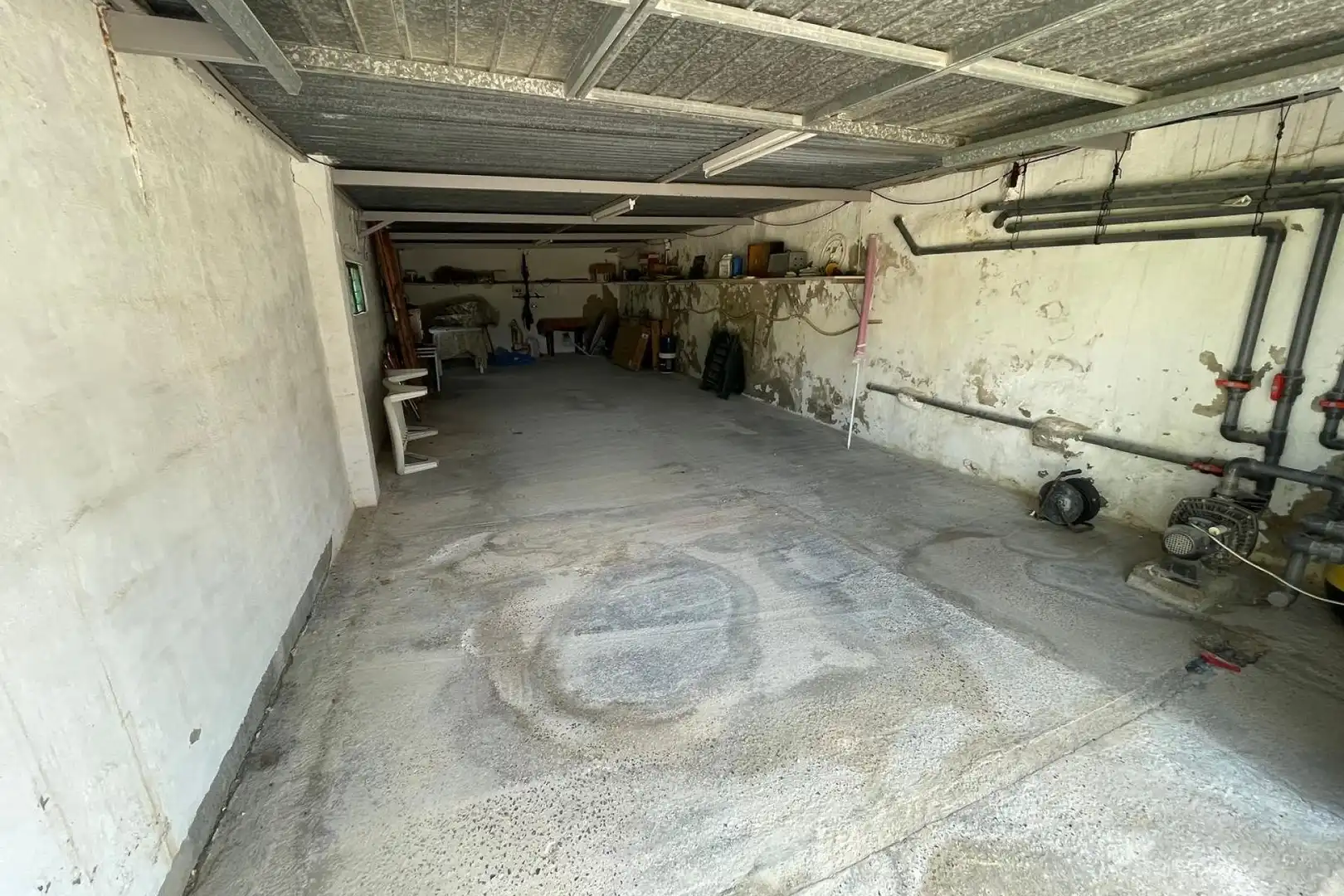 Aparcament de Casa o xalet en venda en Elche / Elx amb Aire condicionat, Calefacció i Jardí privat