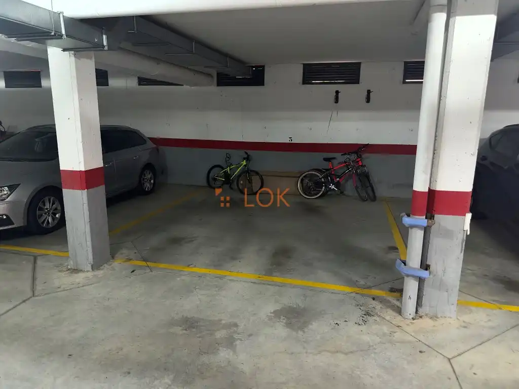 Parking de Piso en venta en Lo Cea