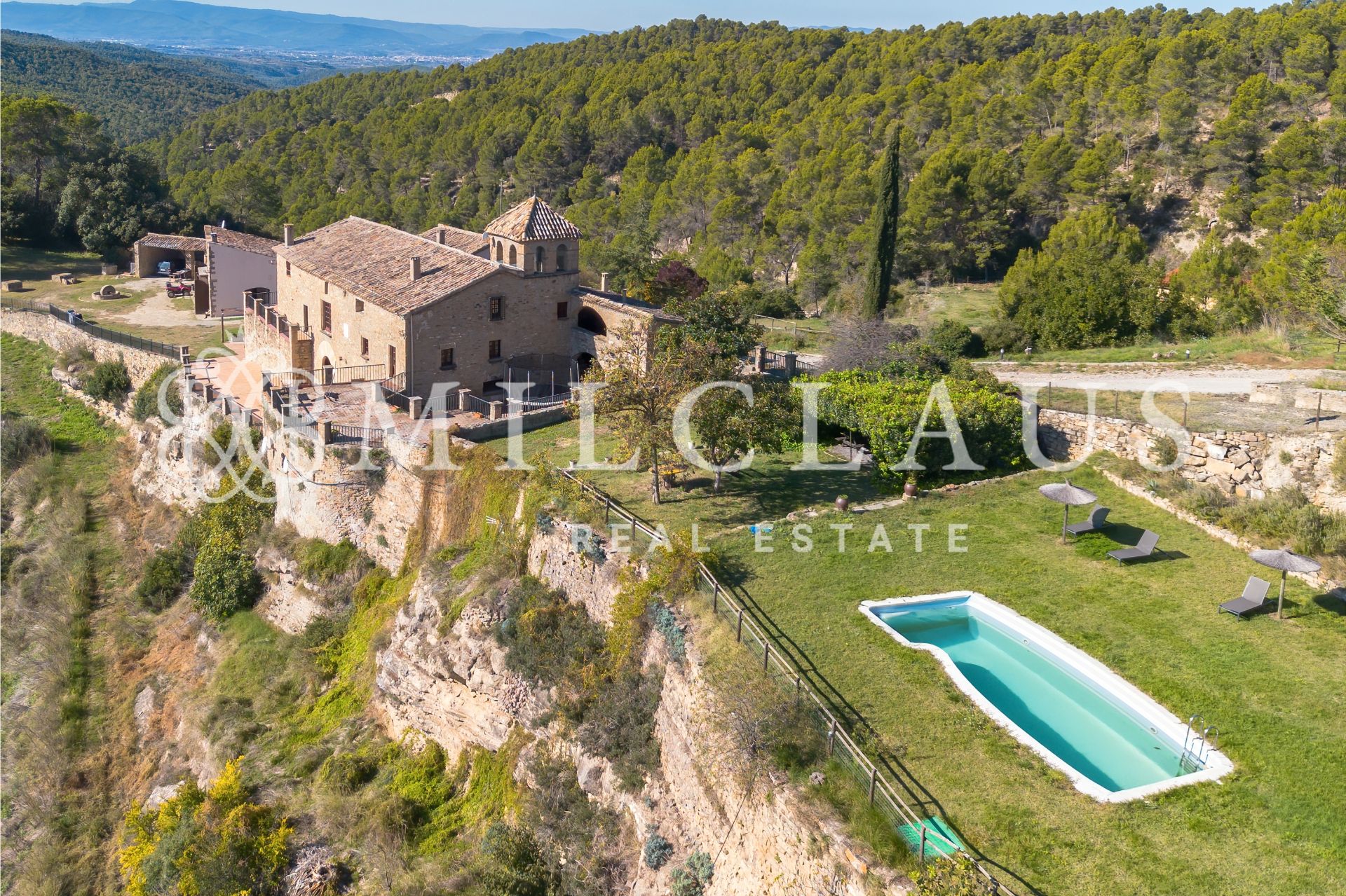 Vista exterior de Finca rústica en venda en Talamanca amb Aire condicionat, Calefacció i Jardí privat