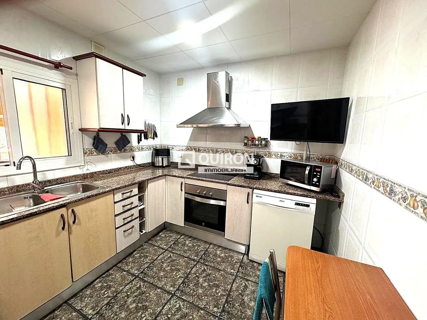 Cocina de Casa o chalet en venta en La Bisbal del Penedès con Aire acondicionado, Calefacción y Terraza