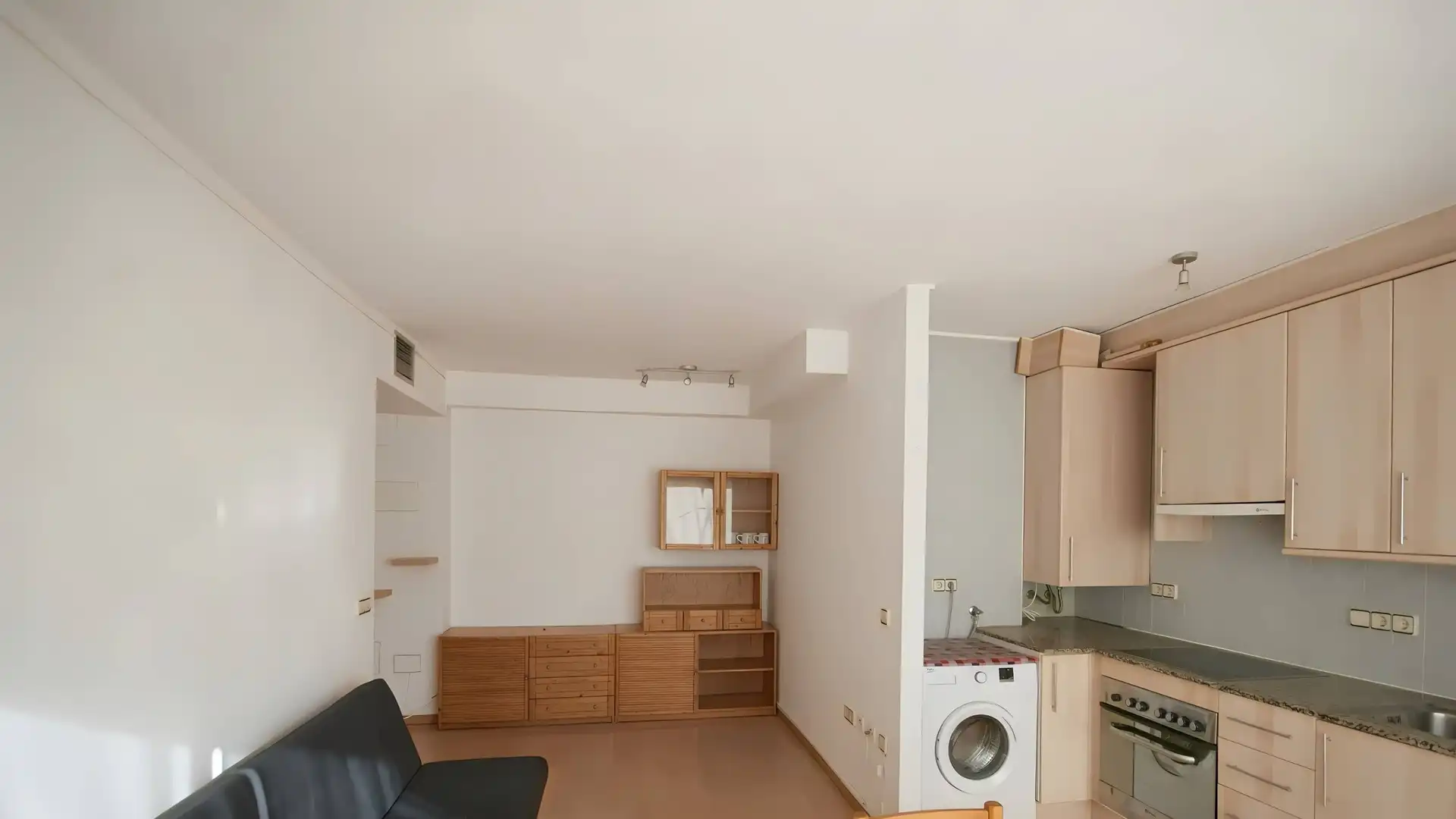 Living room of Flat for sale in Sant Pere Pescador  with Air Conditioner, Parquet flooring and Terrace