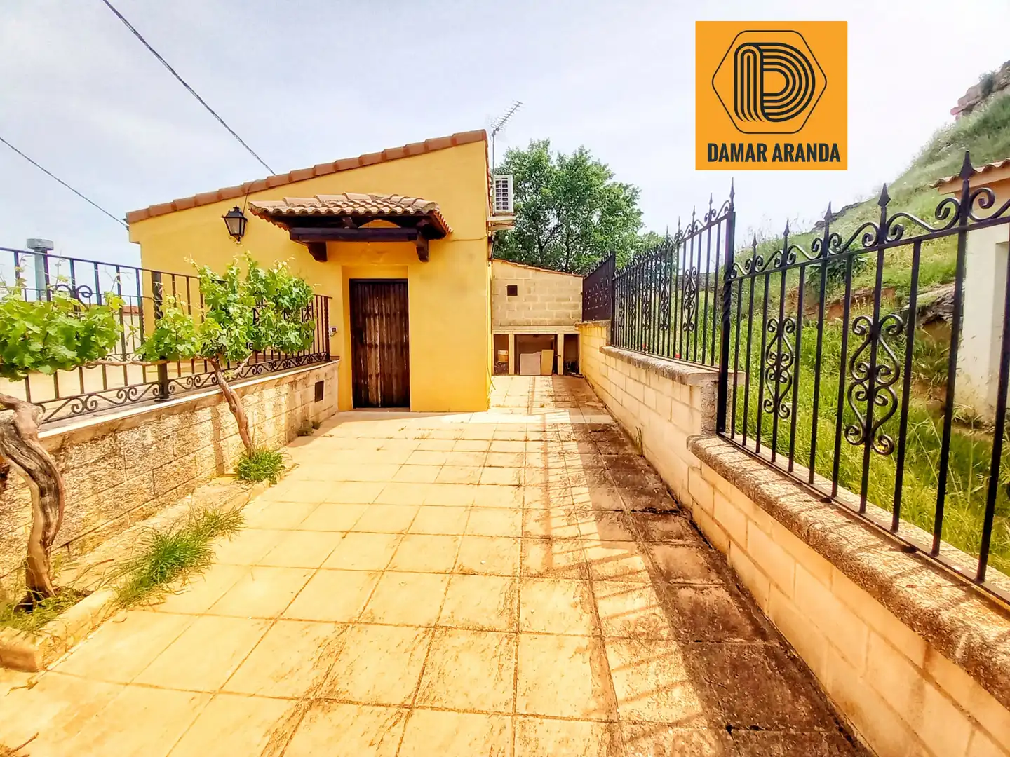 Exterior view of Houses for sale in Fuentespina  with Air Conditioner, Heating and Private garden