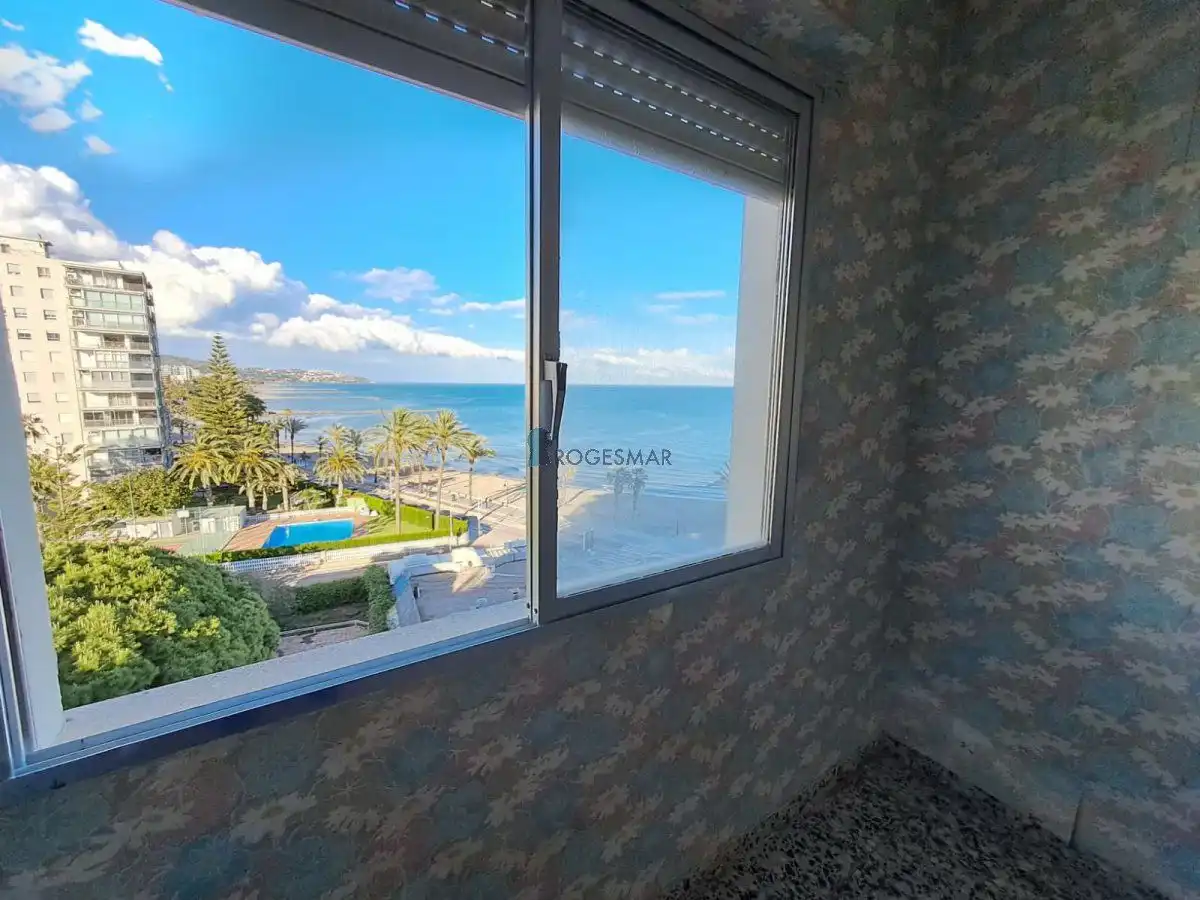 Dormitori de Apartament en venda en Benicasim / Benicàssim amb Piscina comunitària