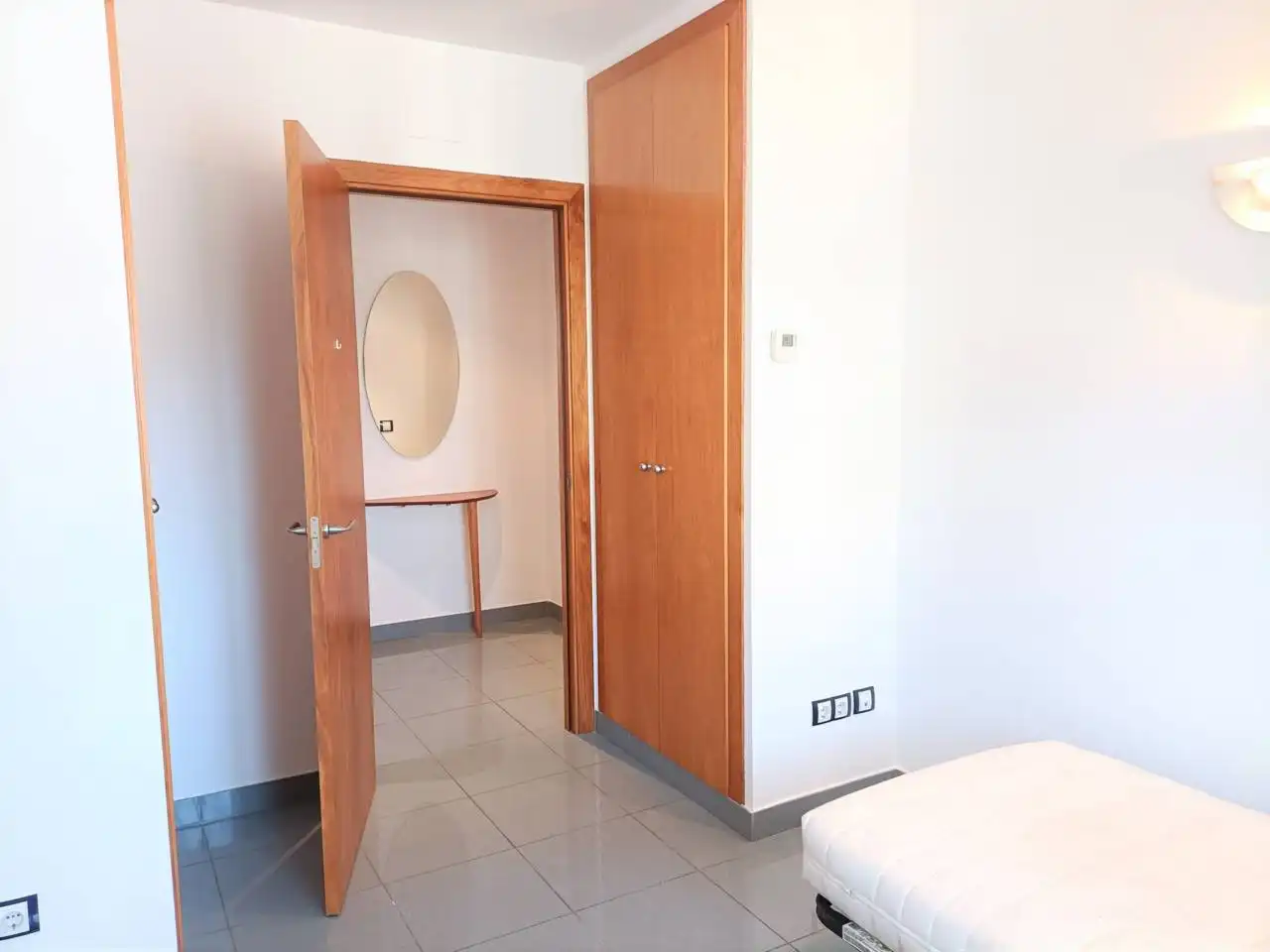 Piso en venta en Vic con Calefacción, Terraza y Amueblado
