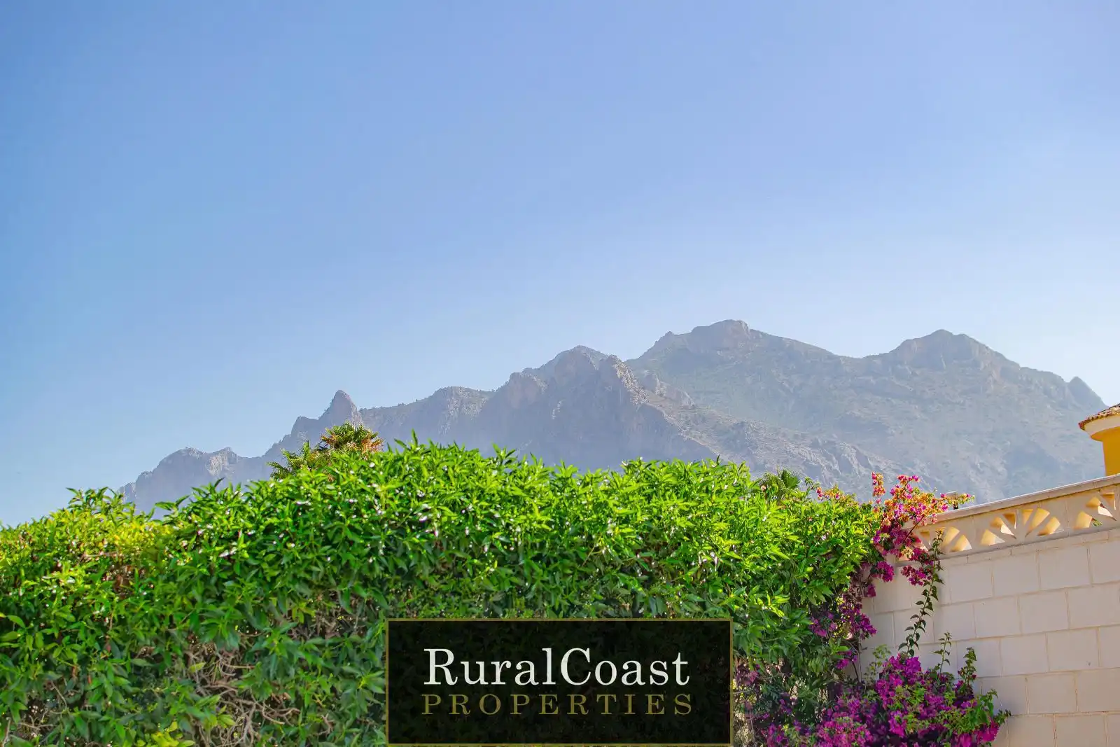 Vista exterior de Casa o chalet en venta en Busot con Calefacción, Terraza y Trastero