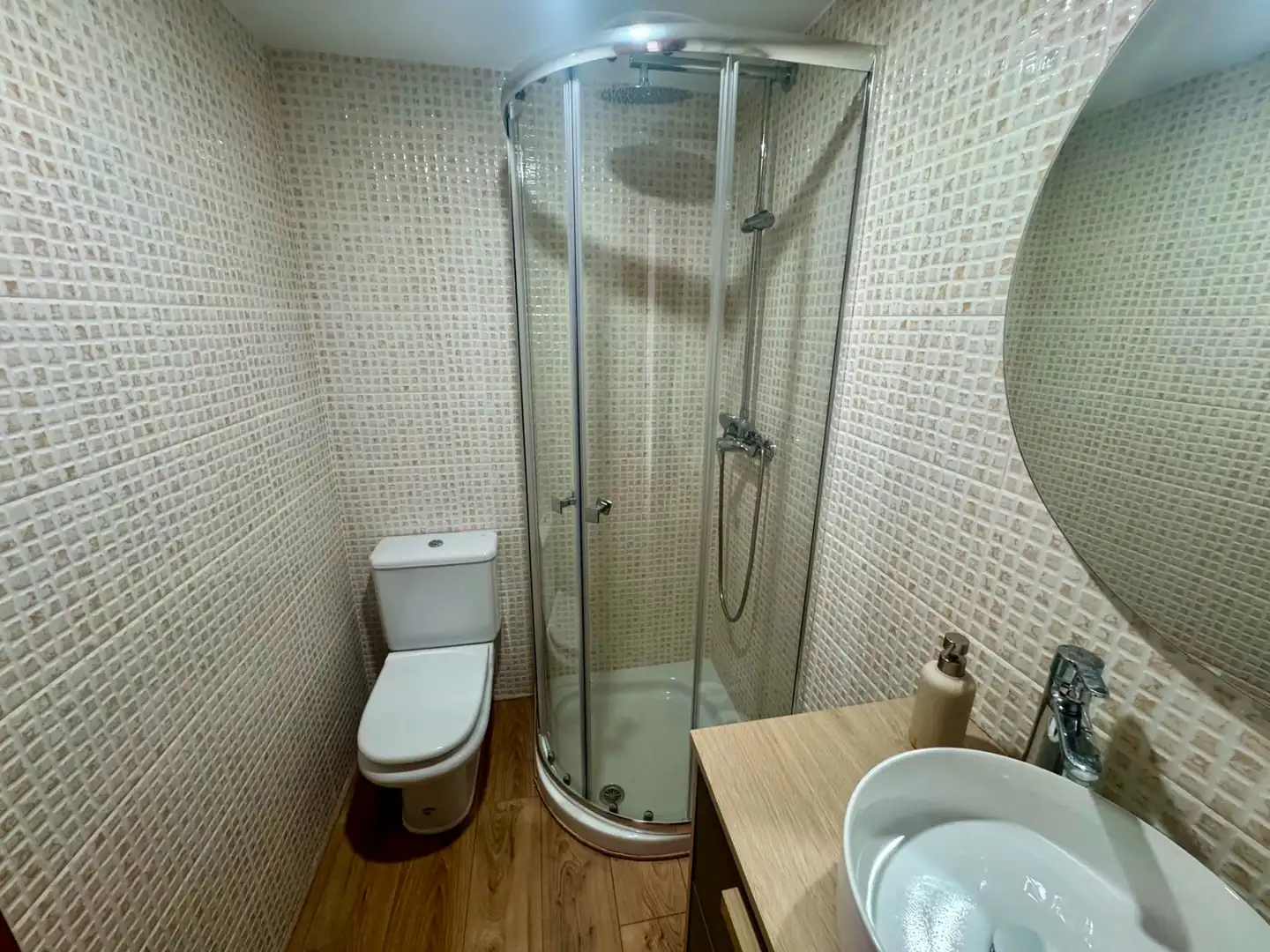 Bathroom of Apartments for rent in Benahavís  with Furnished, Oven and Washing machine