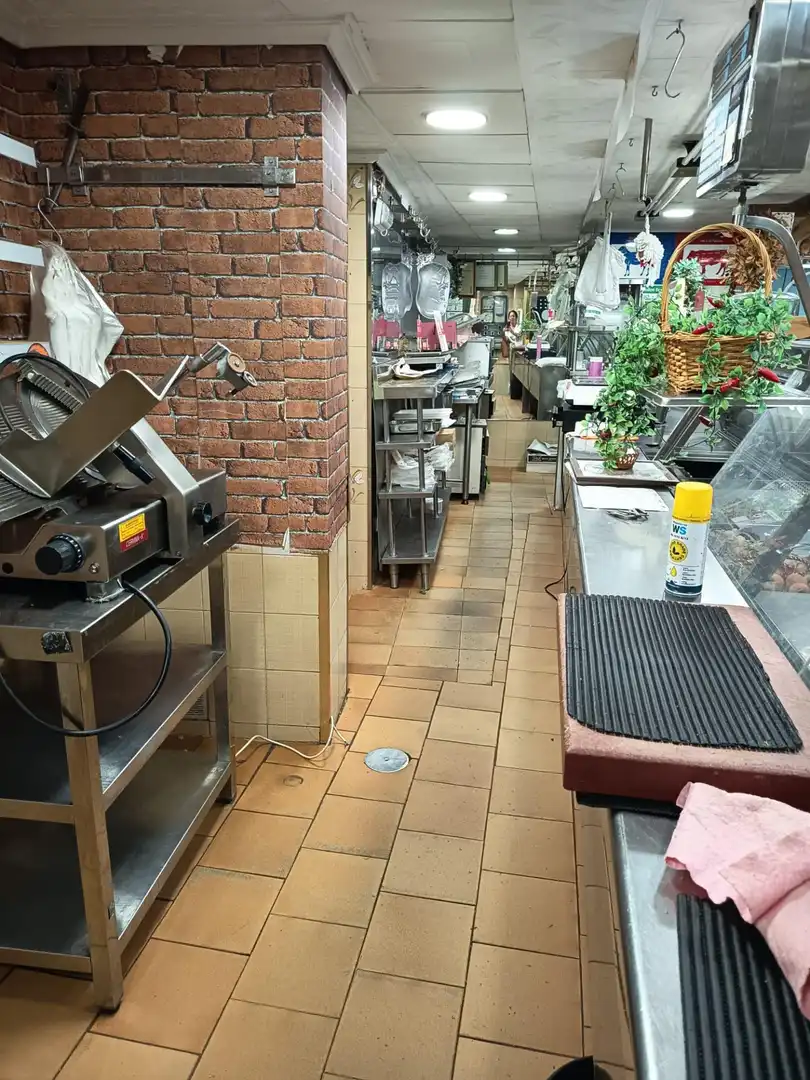 Local comercial en venta en Poniente-Sur, imagen 2