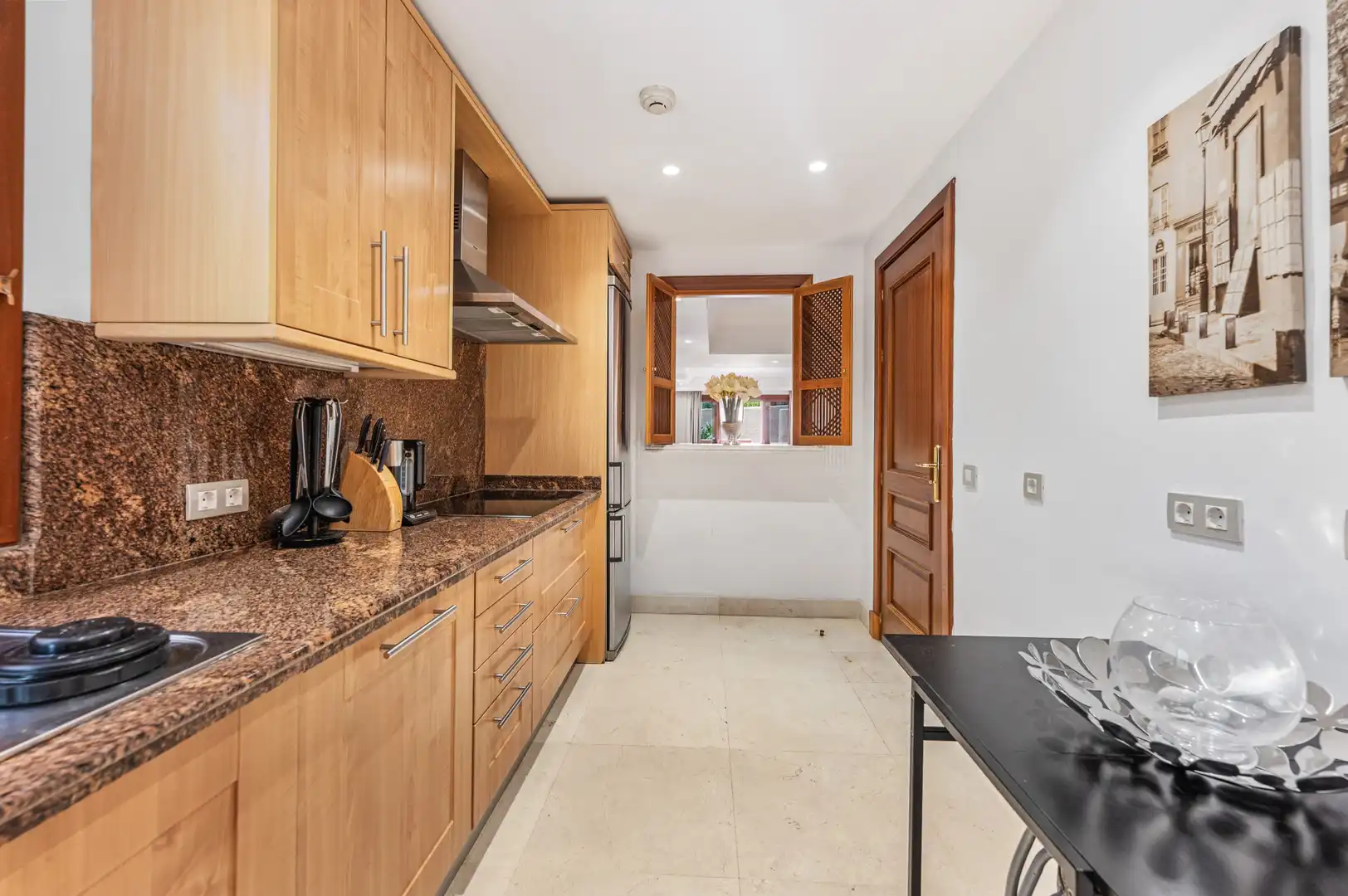 Cocina de Apartamento de alquiler en Estepona con Aire acondicionado, Terraza y Piscina