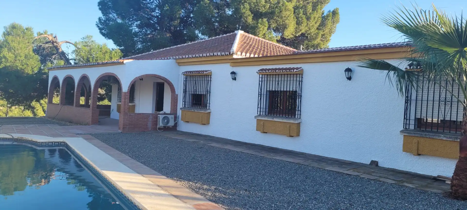 Vista exterior de Casa o chalet de alquiler en Pizarra con Aire acondicionado, Terraza y Piscina